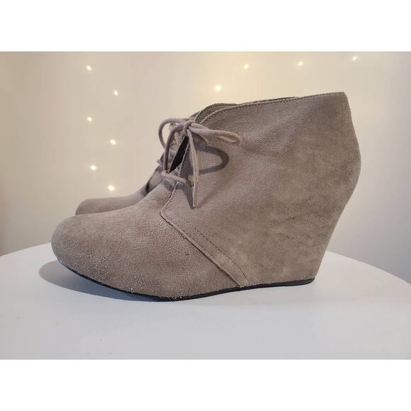 Steve Madden Women's 8M Galaxey Tan Suede Leather Wedge Lace-Up Booties - Picture 1 of 8